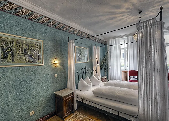 Orphée - Kleines Haus 3*