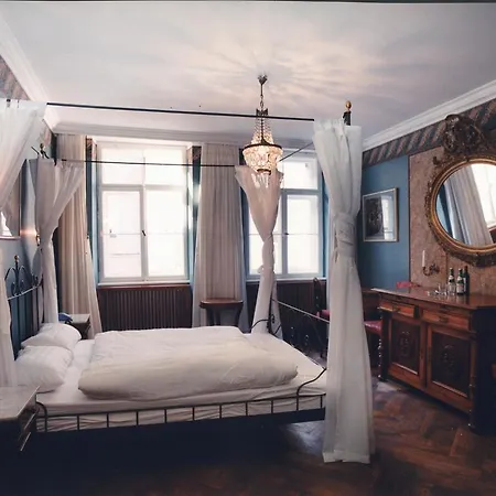 Orphee - Kleines Haus Hotel Ratisbona