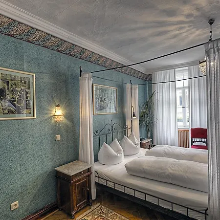 Orphée - Kleines Haus 3*