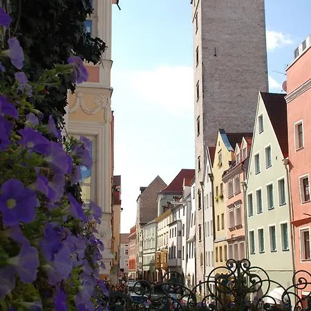 Orphee - Kleines Haus Ratisbona